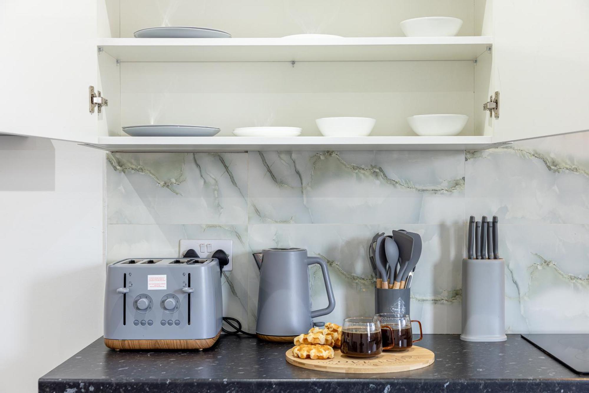 Rnm - Upgraded Business Stay For Travelling Contractors, All Amenities, Private Access Entire Place, Kitchen & Washroom, Smart Tv, Easy Access, Parking Nearby Cradley Heath Zewnętrze zdjęcie
