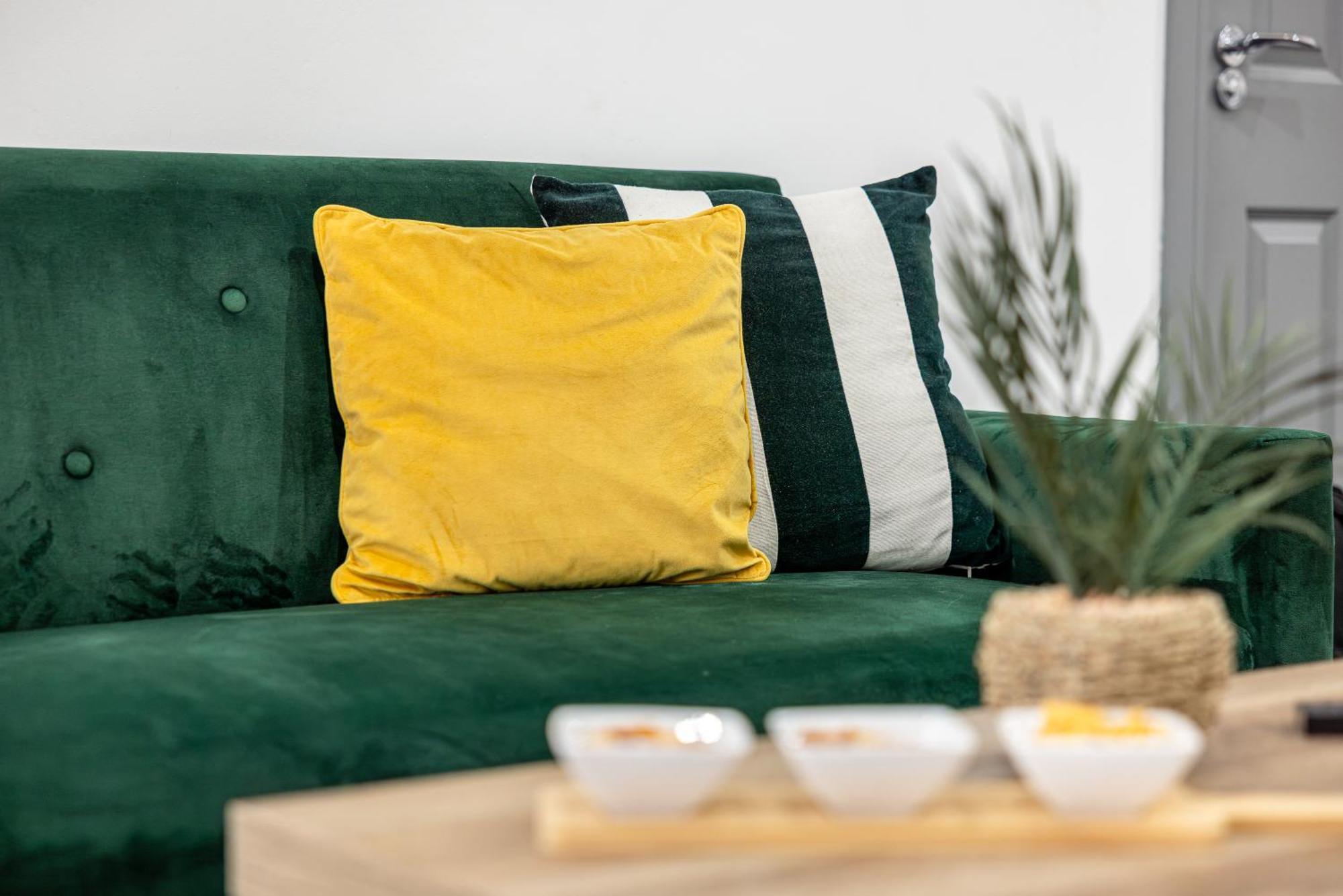 Rnm - Upgraded Business Stay For Travelling Contractors, All Amenities, Private Access Entire Place, Kitchen & Washroom, Smart Tv, Easy Access, Parking Nearby Cradley Heath Zewnętrze zdjęcie