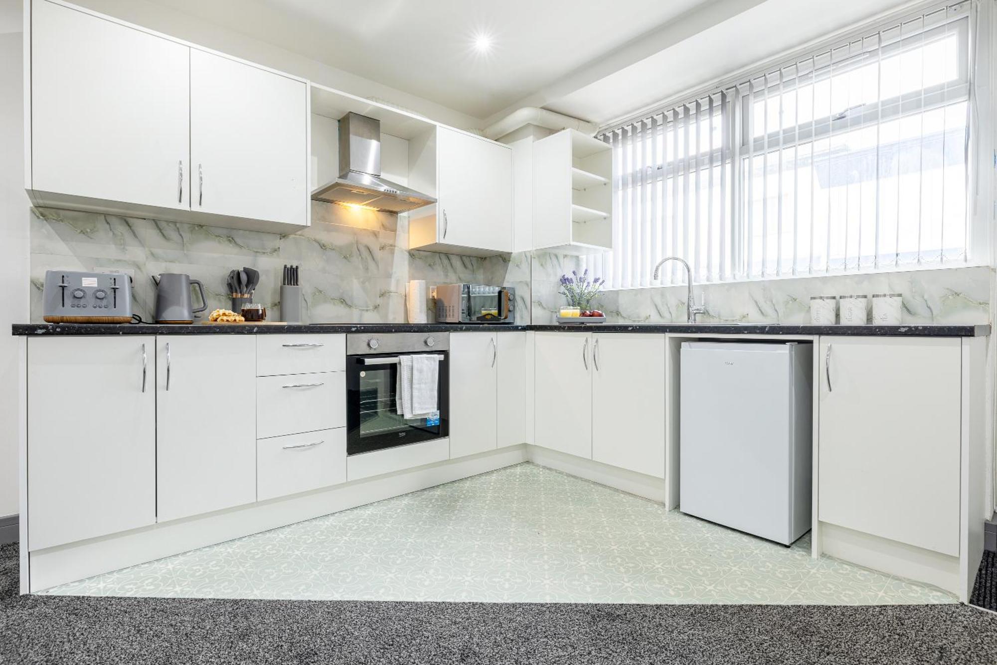 Rnm - Upgraded Business Stay For Travelling Contractors, All Amenities, Private Access Entire Place, Kitchen & Washroom, Smart Tv, Easy Access, Parking Nearby Cradley Heath Zewnętrze zdjęcie